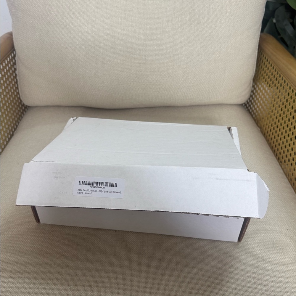 Apple iPad 7th Generation - Picture 9 of 9